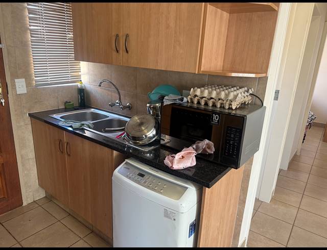 2 BEDROOM HOUSE FOR SALE IN THATCH HILL ESTATE